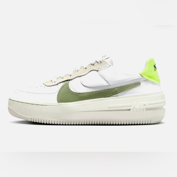 Nike White and Green Sneakers Classic Low-Top Design - Picture 5 of 7